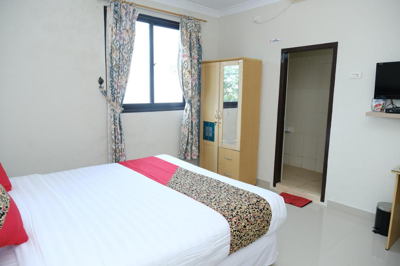 Joyful Hotel Tanjung Pandan Zewnętrze zdjęcie