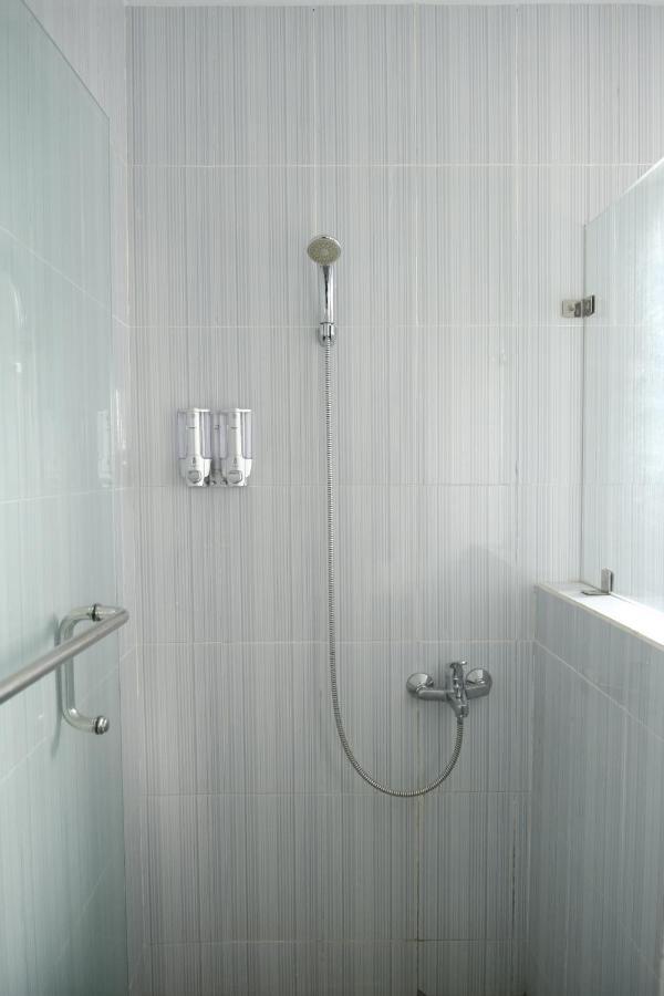 Joyful Hotel Tanjung Pandan Zewnętrze zdjęcie
