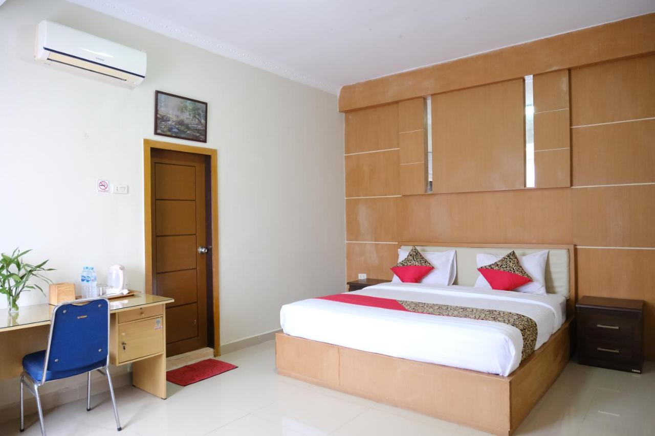 Joyful Hotel Tanjung Pandan Zewnętrze zdjęcie