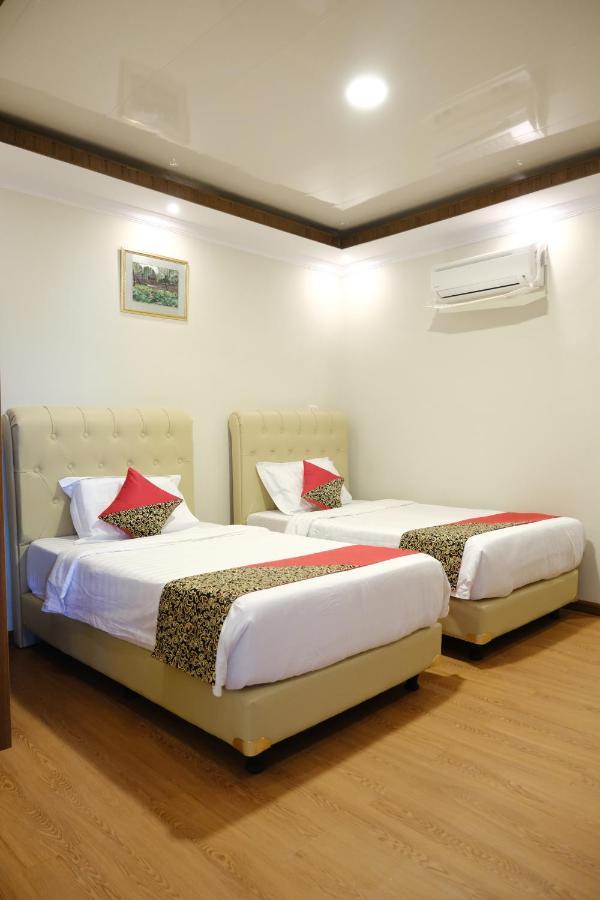 Joyful Hotel Tanjung Pandan Zewnętrze zdjęcie