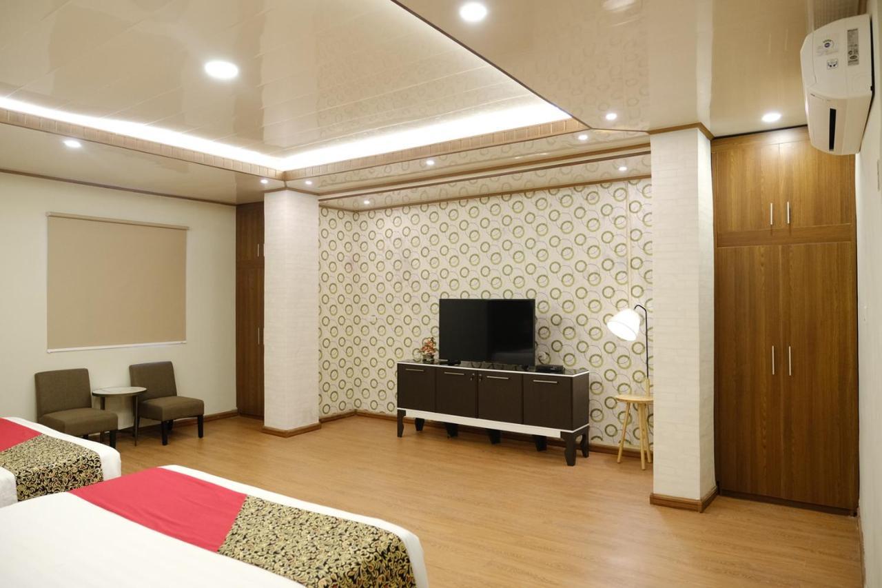 Joyful Hotel Tanjung Pandan Zewnętrze zdjęcie