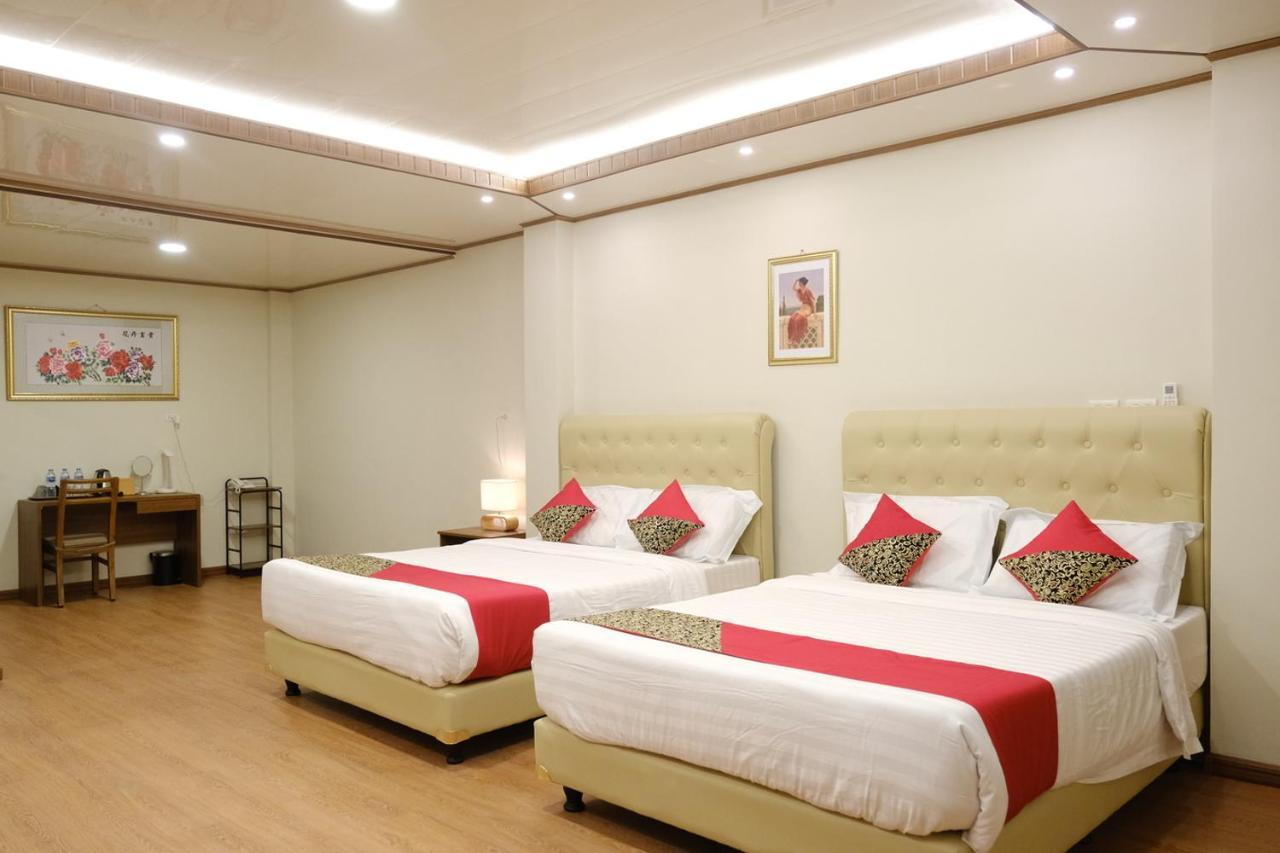 Joyful Hotel Tanjung Pandan Zewnętrze zdjęcie